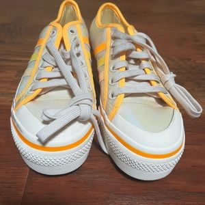 Womens addidas size 7